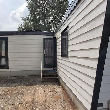 Comfortabel En Gezellig Familie Chalet Tot 6 Personen Op De Veluwe Bungalowpark De Kern พุทเทิน ภายนอก รูปภาพ