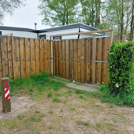 Comfortabel En Gezellig Familie Chalet Tot 6 Personen Op De Veluwe Bungalowpark De Kern พุทเทิน ภายนอก รูปภาพ