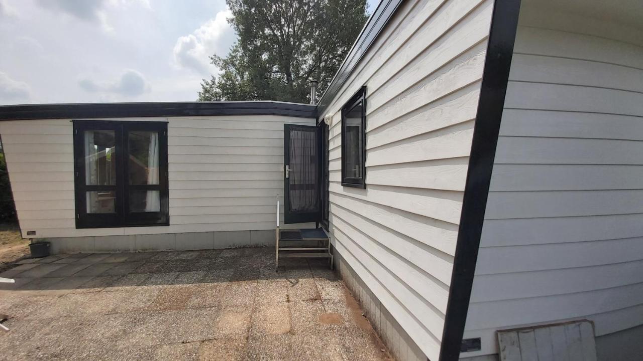 Comfortabel En Gezellig Familie Chalet Tot 6 Personen Op De Veluwe Bungalowpark De Kern พุทเทิน ภายนอก รูปภาพ