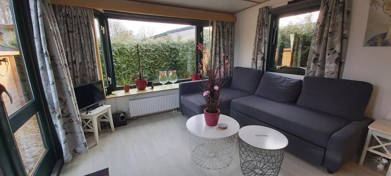 Comfortabel En Gezellig Familie Chalet Tot 6 Personen Op De Veluwe Bungalowpark De Kern พุทเทิน ภายนอก รูปภาพ