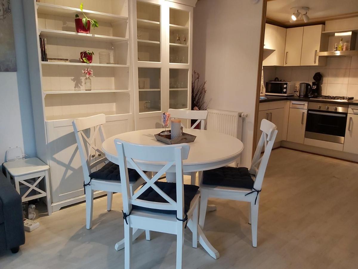 Comfortabel En Gezellig Familie Chalet Tot 6 Personen Op De Veluwe Bungalowpark De Kern พุทเทิน ภายนอก รูปภาพ